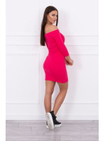 Aptempta suknelė - atvirais pečiais (Fuksijos)