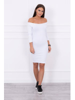 Aptempta suknelė - atvirais pečiais (Balta)