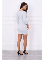 Suknelė su iškirpte ir su sagutėm (Šviesi) (Pilka)