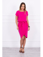 Suknelė su asimetrišku priekiu ir dirželiu (Fuksijos)