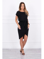 Suknelė su asimetrišku priekiu ir dirželiu (Juoda)