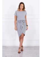 Suknelė su asimetrišku priekiu ir dirželiu (Pilka)