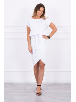 Suknelė su asimetrišku priekiu ir dirželiu (Balta)
