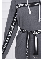 Suknelė papuošta su juostele (Grafito)