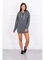 Suknelė papuošta su juostele (Grafito)