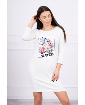 Suknelė su 3D laikrodžio aplikacija (Šilko spalva) Suknelė su 3D laikrodžio aplikacija (Šilko spalva)