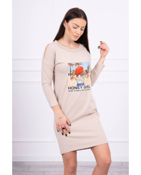 Suknelė su užrašu Honey girl (Smėlio spalva) Suknelė su užrašu Honey girl (Smėlio spalva)