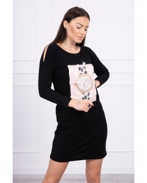 Suknelė su prisiųta grafika (Juoda) Suknelė su prisiųta grafika (Juoda)