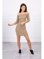 Aptempta suknelė - atvirais pečiais (Šviesiai ruda)
