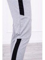 Sportinis kostiumėlis su juostelėmis (Pilka)