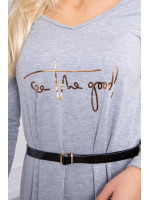 Suknelė su dekoratyvinėmis belt ir an užrašu grey