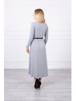 Suknelė su dekoratyvinėmis belt ir an užrašu grey