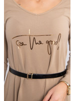 Suknelė su dekoratyvinėmis belt ir an užrašu (Šviesiai ruda)