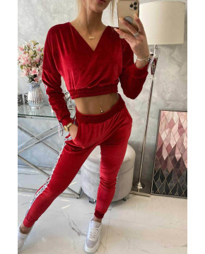 Veliūrinis kostiumėlis su užrašu „Queen“ (Raudona) Veliūrinis kostiumėlis su užrašu „Queen“ (Raudona)