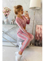 Veliūrinis kostiumėlis su užrašu „Queen“ (Rožinė)