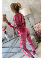 Veliūrinis kostiumėlis su užrašu „Queen“ (Fuksijos)