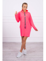 Suknelė su juostele priekyje (Rožinė neoninė)