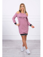Suknelė su užrašu „Tres Chic“ (Tamsi rožinė)