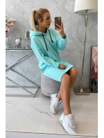 Suknelė su gobtuvu ir skeltukais šonuose (Mėtos)