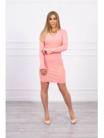 Suknelė su auksinės spalvos grandinėle (Abrikoso)