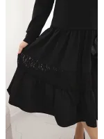 Plus Size dydžio suknelė su platėjančiu sijonu (Juoda)