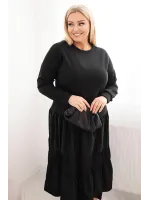 Plus Size dydžio suknelė su platėjančiu sijonu (Juoda)