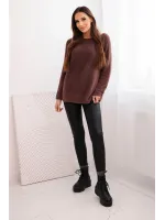 Megztinis moterims su alpakos vilna apvalia iškirpte (Šokoladinė)