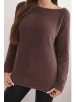 Megztinis moterims su alpakos vilna apvalia iškirpte (Šokoladinė)
