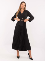 Elegantiška maxi suknelė moterims su dirželiu (juoda)