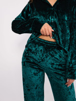 Veliūrinis marškinių ir kelnių laisvalaikio kostiumas