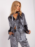 Veliūrinis marškinių ir kelnių laisvalaikio kostiumas