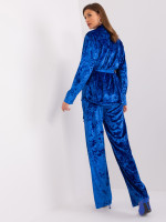 Veliūrinis marškinių ir kelnių laisvalaikio kostiumas