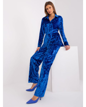 Veliūrinis marškinių ir kelnių laisvalaikio kostiumas