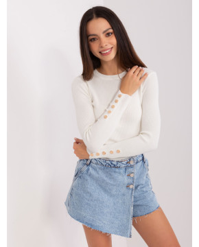 Klasikinis megztinis moterims (baltos spalvos)