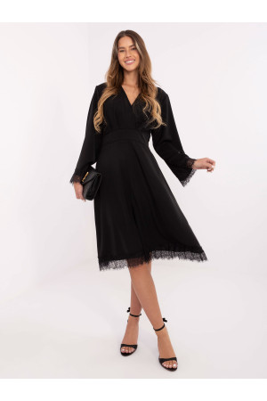 Elegantiška suknelė moterims su raukiniais (juoda)