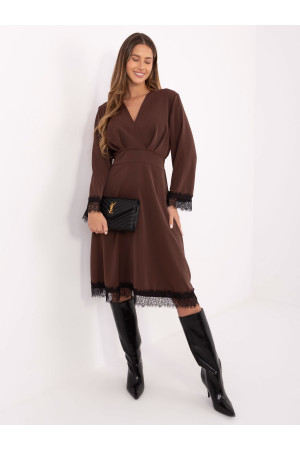 Elegantiška suknelė moterims su raukiniais (ruda)