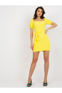 Mini kokteilinė suknelė su diržu (geltona)