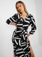 Asimetriška ilga suknelė su geometriniais raštais Lakert (juoda ir balta)