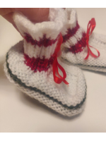 Vaikiškos kojinytės su ornamentu (baltos-raudonos)